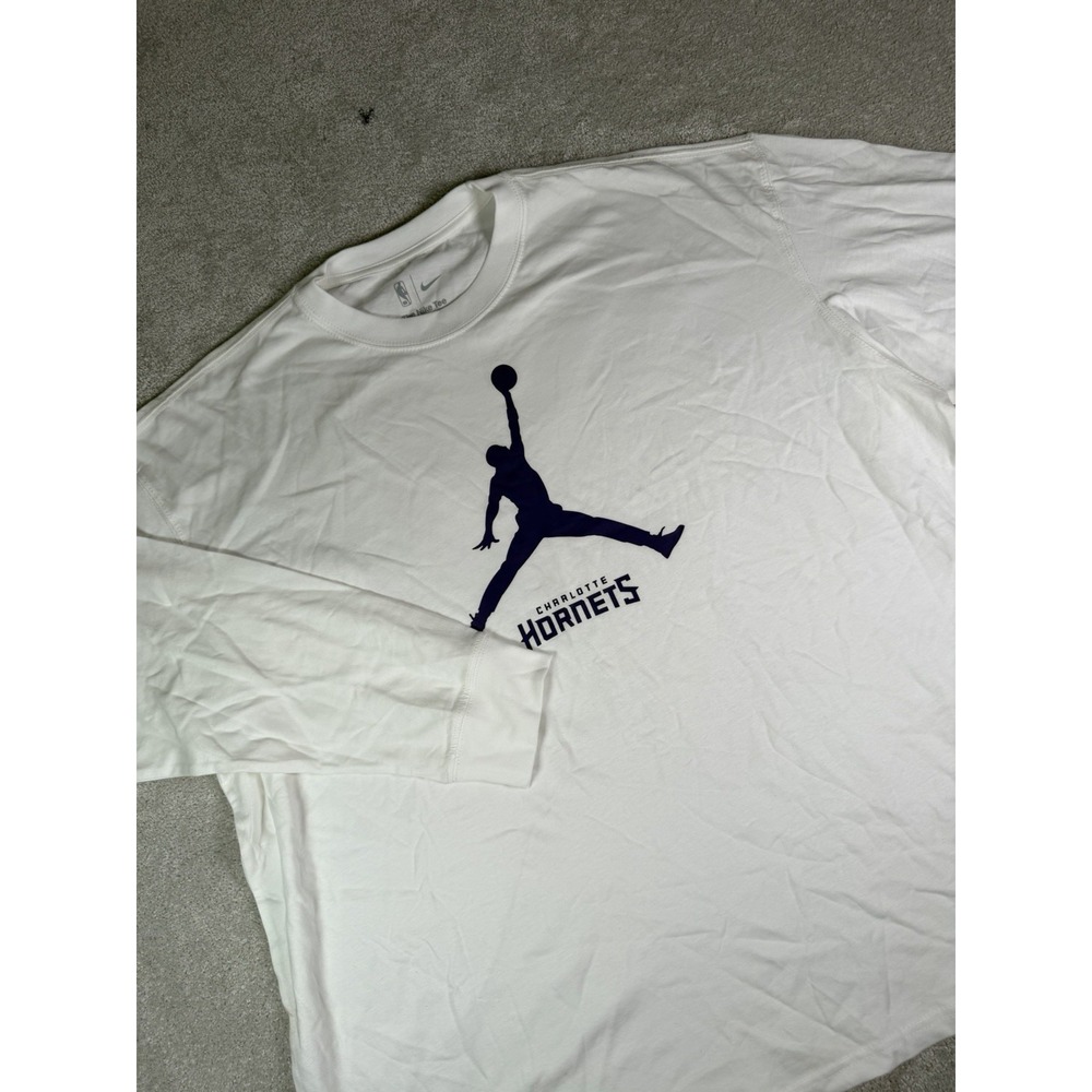 NBA Charlotte Hornets Basketball White Long Sleeve Jordan Shirt Size 2XL Nwot